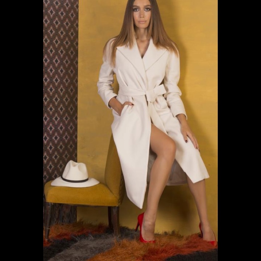 London Fog- White Trench Coat | Color: White Size: 6